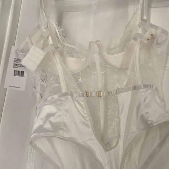 NWT Oh la la Cheri Carmella lace teddy - Picture 5 of 6